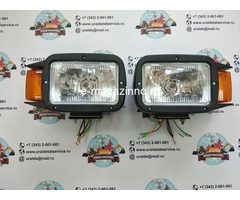 Фара основного освещения UDS-008 (New Holland, MST, Dressta, Komatsu, Hitachi)